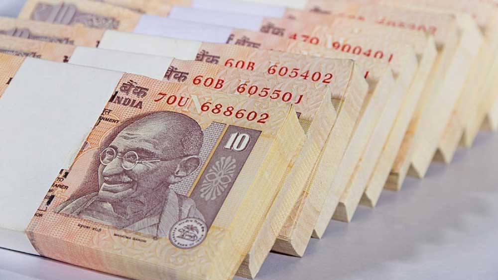 ওই অর্থবর্ষে ১০ টাকার এক হাজার নোট ছাপতে শীর্ষব্যাঙ্কের খরচ হয় ৯৬০ টাকা।