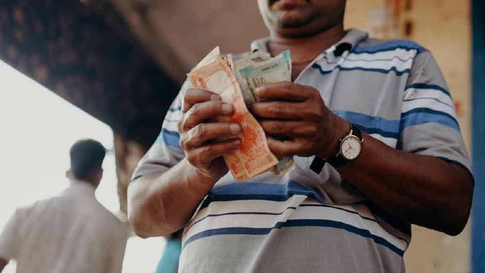 ২০ টাকার এক হাজার নোট ছাপতে খরচ পড়ে ৯৫০ টাকা।