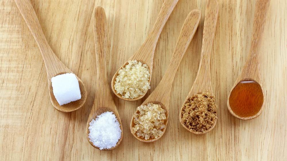 চিনির বদলে মধু ব্যবহার করা যেতে পারে অনেক কিছুতে। 