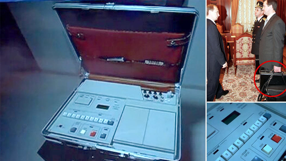 শেগেটের ভিতরে কী রয়েছে? রাশিয়ার সংবাদমাধ্যমগুলিতে দাবি, ব্রিফকেসের ভিতরে রয়েছে পুরনো ধাঁচের একটি কম্পিউটারের মতো দেখতে যন্ত্র। ধূসর রঙের ওই বৈদ্যুতিন যন্ত্রটিতে কালো রঙের একটি স্ক্রিন রয়েছে। সঙ্গে বেশ কতগুলি বোতাম। প্রায় সব ক’টি সাদা। তবে তার মধ্যে একটি লাল রঙের বোতাম সহজেই নজরে পড়ে।