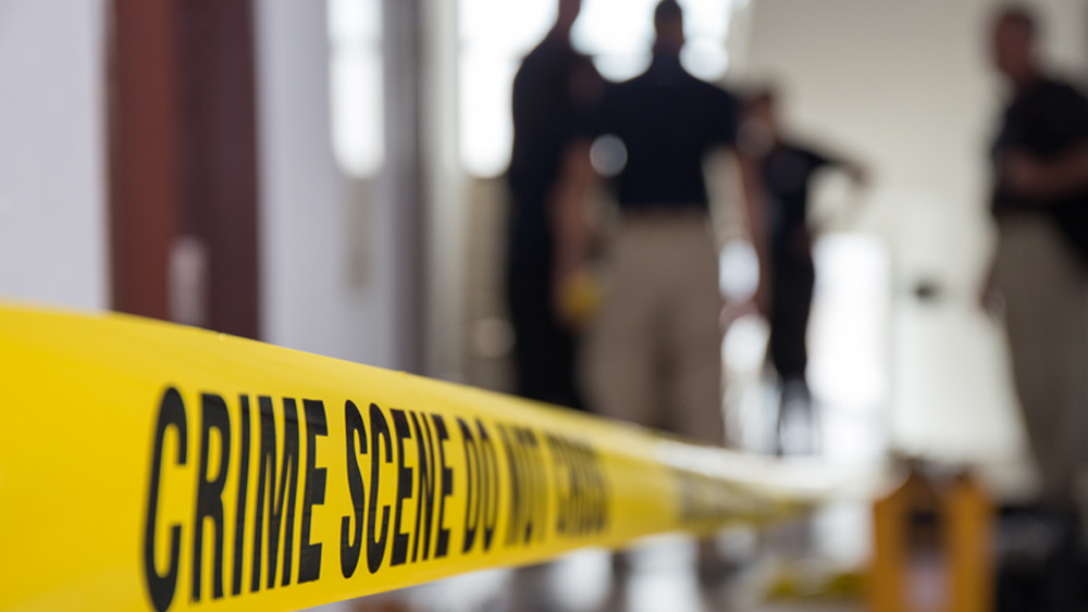 ২০১০ সালের ১৭ অক্টোবরের রাতে ঘটে যায় এক ভয়ানক ঘটনা যা, আজও ভারতের ঘৃণ্যতম অপরাধের মধ্যে একটি। এই নৃশংস হত্যাকাণ্ডের তদন্ত করতে গিয়ে স্থানীয় পুলিশ আধিকারিকদেরও গা শিউরে ওঠে।