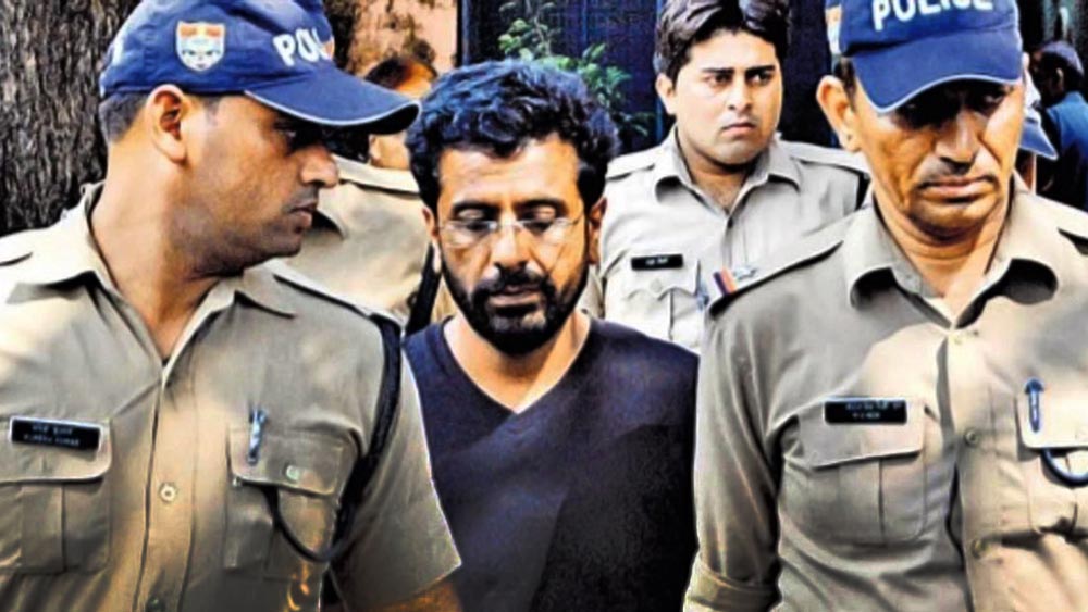 পরে অবশ্য ভারতীয় আইনবিধির ৩০২ নং ধারা এবং ২০১ নং ধারার আওতায় রাজেশকে দেহরাদূন কোর্ট থেকে যাবজ্জীবন কারাদণ্ডের নির্দেশ দেওয়া হয়। এমনকি, ১৫ লক্ষ টাকা জরিমানাও করা হয়।