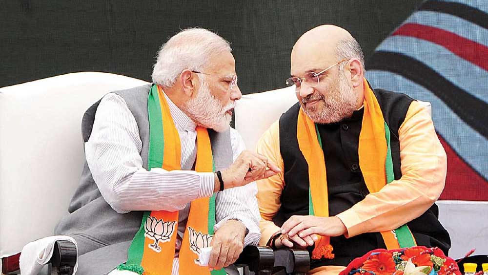 বিজেপির অনেক নেতাই দাবি করেন, ভারতীয় রাজনীতিতে ‘সব কা সাথ’ স্লোগান মোদী নিয়ে এলেও নীতিটি আসলে আরএসএসের। 