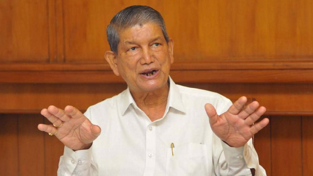 ২০১৬ সালে একই রকম পরিস্থিতি তৈরি হয়। কিছু বিধায়ক সরকার থেকে সরে গেলে উত্তরাখণ্ডের প্রাক্তন মুখ্যমন্ত্রী হরিশ রাওয়াতের সরকার ভাঙনের মুখে পড়ে। রাওয়াতকে বিধানসভায় তাঁর সংখ্যাগরিষ্ঠতা প্রমাণের সুযোগ দেয় উত্তরাখণ্ড হাই কোর্ট। সুপ্রিম কোর্টের নির্দেশ মেনেই ৩১ মার্চ উত্তরাখণ্ড বিধানসভায় শক্তিপরীক্ষা করার জন্য আস্থা ভোটের নির্দেশ দেয় হাইকোর্ট।