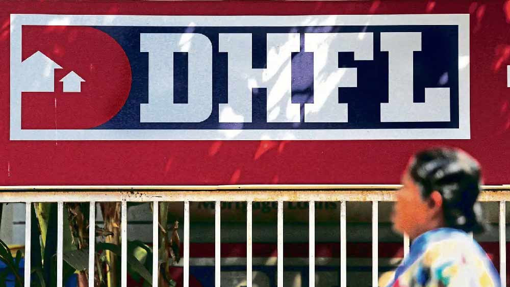 নন-ব্যাঙ্কিং আর্থিক প্রতিষ্ঠান দিওয়ান হাউসিং ফিনান্স কর্পোরেশন লিমিটেড (ডিএইচএফএল)-এর প্রোমোটার তথা প্রাক্তন ম্যানেজিং ডিরেক্টর কপিল ওয়াধওয়ান এবং প্রাক্তন ডিরেক্টর ধীরাজ ওয়াধওয়ানের বিরুদ্ধে নতুন মামলা দায়ের করল সিবিআই। 