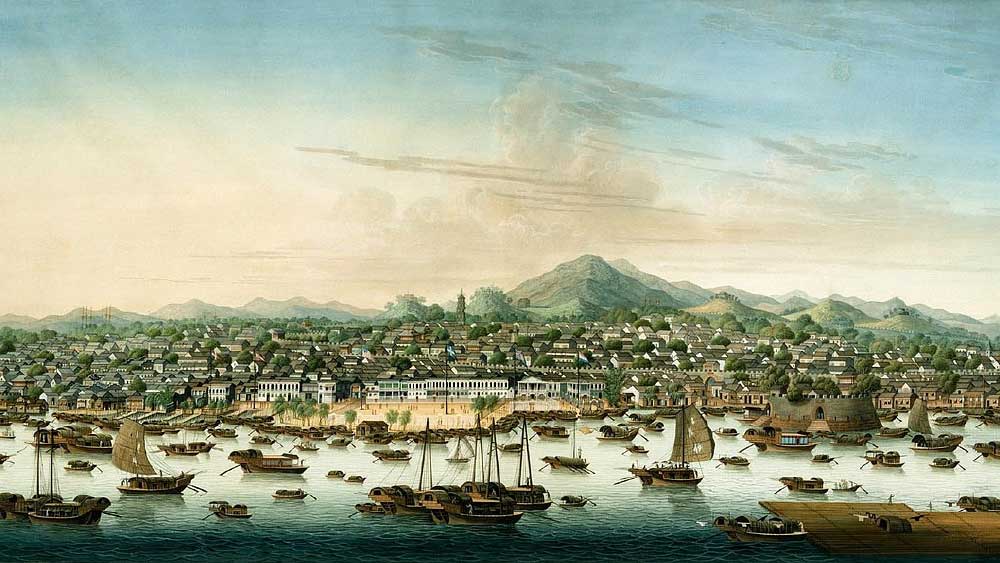 তার পর তিনি মন দেন সাম্রাজ্য বিস্তারে। জলদস্যুদের জন্য নানা আইন-কানুন তৈরি করেন। কেউ যদি বিশ্বাসভঙ্গ বা চুরি করে তবে তার মাথা কেটে নেওয়ারও নিদান দেওয়া হয় ওই আইনে। অনুমতি না নিয়ে গরহাজির হলে কান কেটে নেওয়ার কথাও বলা হয় আইনে। সেই সময় গংডং-এ নুনের জাহাজের উপর হামলা শুরু করেন চেং। একটা সময় দেখা যায়, তাঁর দখলে চলে এসেছে ২৭০টি নুনের জাহাজ। নুন ব্যবসায়ীদের জন্য পাসপোর্ট ব্যবস্থাও চালু করে তিনি। যারা গংডং দিয়ে নুন অন্যত্র নিয়ে যাবেন তাদের চেং-এর থেকে পাসপোর্ট নিতে হবে।