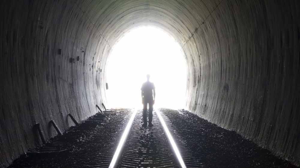 এই সুড়ঙ্গের নামকরণ কর্নেল বারোগের নামানুসারে হয়েছে। মনে করা হয় যে, বারোগের আত্মাও এই সুড়ঙ্গে রয়েছে।   