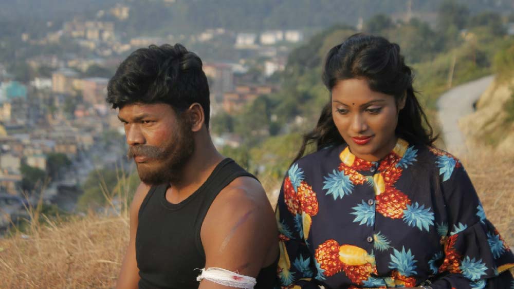 স্নাতক পাশ করার পর ২০১৫ সালে রুমা বারাণসী চলে যান। স্নাতকোত্তর স্তরে ভরতনাট্যম নিয়ে পড়াশোনা করতে বারাণসী যান তিনি।