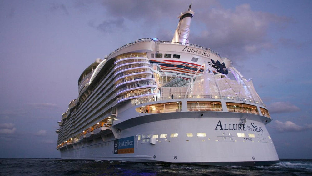 বর্তমানে বিশ্বের সবচেয়ে বড় যাত্রিবাহী জাহাজ ‘অ্যাল্যুর অব দ্য সিজ’। এর যাত্রীবহন ক্ষমতা প্রায় সাত হাজার।