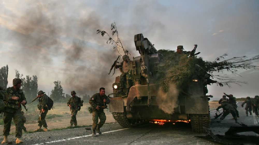 ইউক্রেনীয়দের জন্য সেভেরোদোনেৎস্ক শহর নিজেদের দখলে রাখা খুবই গুরুত্বপূর্ণ ছিল। যদি রুশ সেনারা লিসিচানস্ক এবং সেভেরোদোনেৎস্ক শহর দখলে নেয়, তা হলে সমগ্র লুহানস্ক অঞ্চল মস্কোর নিয়ন্ত্রণে আসতে পারে।