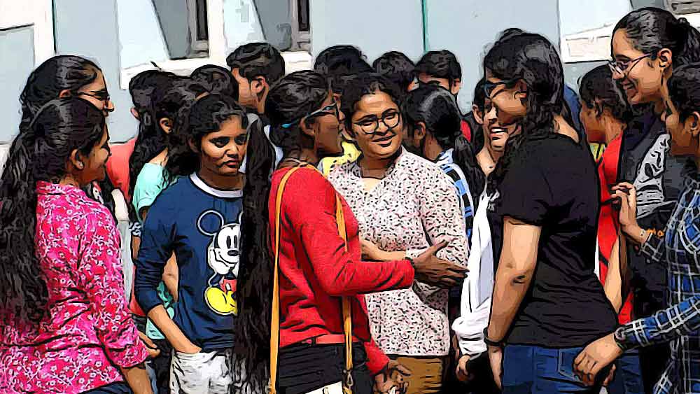 তালিকায় হঠাৎ এক ধাপ নীচে নামলেন কী ভাবে, নতুন সংযোজন অঙ্কিতাই বা কে, তা তখনও জানতেন না ববিতা। পরে জানতে পারেন। তার পরই শুরু হয় তাঁর দৌড়ঝাঁপ।