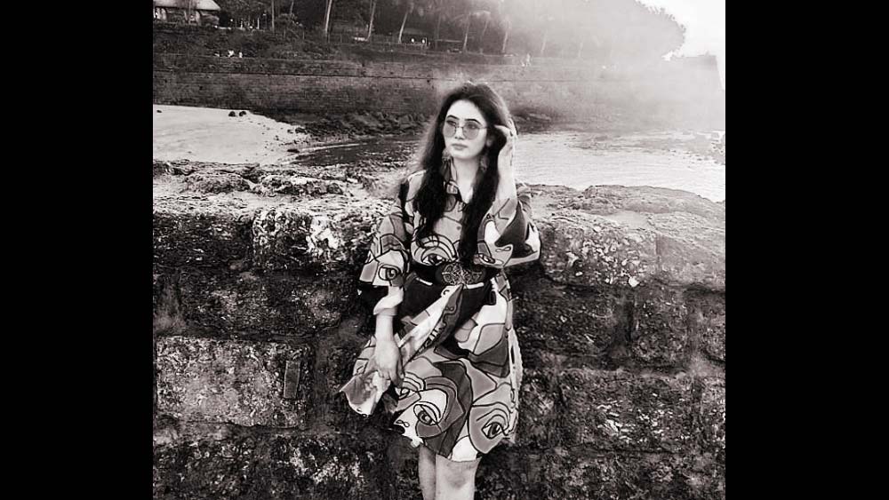 রিতিকা এক জন ইনফ্লুয়েন্সার ছিলেন। ইনস্টাগ্রামে তাঁর অনুরাগীর সংখ্যা ৪৪ হাজার। মূলত ফ্যাশন, খাবার এবং ভ্রমণ সংক্রান্ত বিষয়ে নেটমাধ্যমে লেখালেখি করতেন।