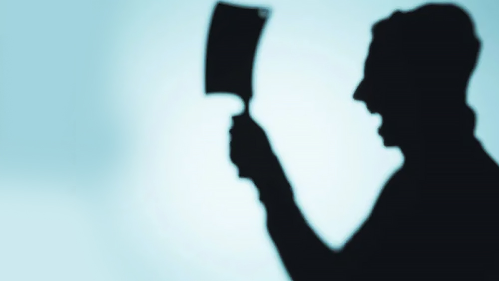 ৪ ফেব্রুয়ারি, স‌োমবার রাত ৯টা নাগাদ খুন করা হয় বীরুকে। এর পরেই শুরু হয় ভয়ঙ্কর ঘটনা। বীরুর মৃতদেহকে বাথরুমের মেঝেতে ফেলে টুকরো টুকরো করে কাটতে শুরু করেন সুনীল। দেহের টুকরোগুলি দেখে যাতে শনাক্ত করা না যায়, তাই তিনি ড্রাম-ভর্তি অ্যাসিডের মধ্যে টুকরোগুলি ডুবিয়ে রাখেন।