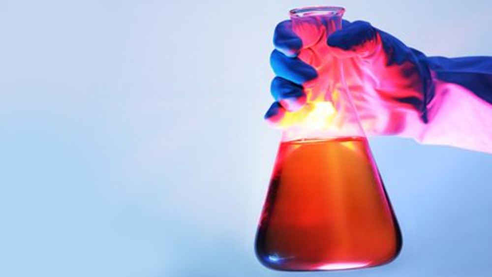 অ্যাসিডে দেহের টুকরোগুলি নষ্ট হয়ে যাওয়ায় ঠিকমতো শনাক্ত করা যাচ্ছিল না, কাকে এই ভাবে খুন করেছেন সুনীল। পরে জিজ্ঞাসাবাদ চলাকালীন তিনি নিজেই সব স্বীকার করেন।