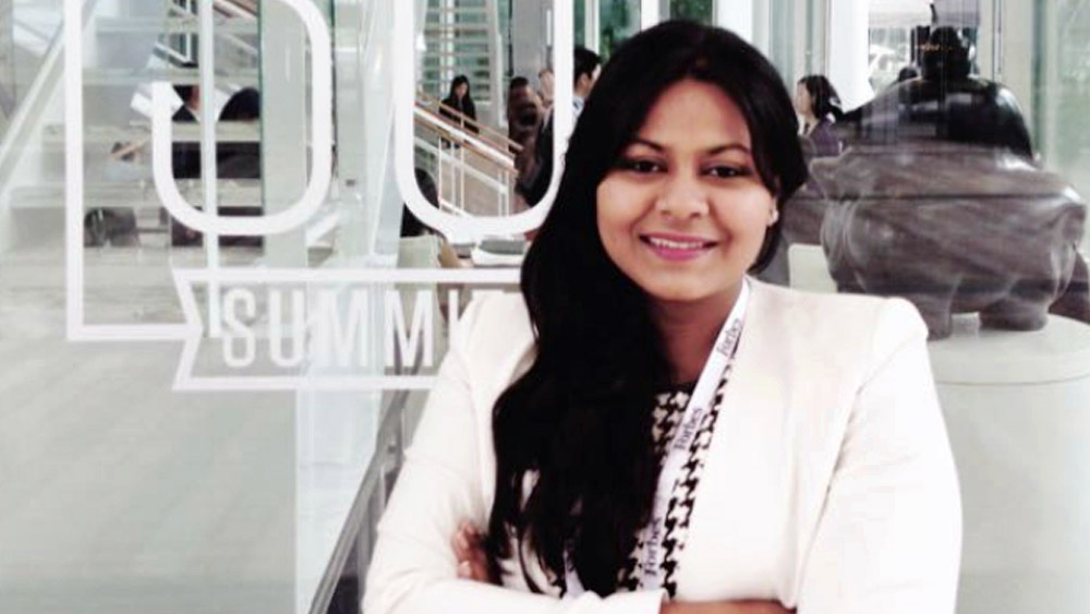 এই ব্যবসায় সাফল্য যেমন এসেছে, বাধাও কম নেই। বাবার আবাসন ব্যবসা। আসল বাড়ি চেন্নাইয়ে। পড়াশোনা পুরোটাই হস্টেলে।