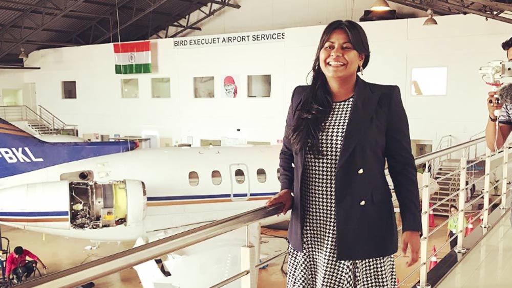 এই দৌড়টা সহজ ছিল না। সফর নিদারুণ কঠিন। তবে অদম্য এই তরুণী যা ভাবেন, করেই ছাড়েন। গোঁড়া মাড়ওয়ারি পরিবারে জন্মানো এমবিএ পাশ কণিকা চান অন্য রকম কিছু করতে।