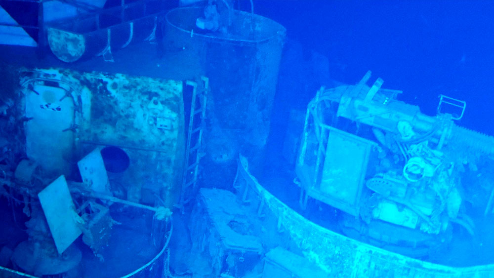 ফিলিপিন্সের স্যমর দ্বীপপুঞ্জের পূর্ব দিকে আমেরিকা ও জাপানের নৌবাহিনীর মধ্যে এই যুদ্ধ হয়েছিল। জাপানের সর্ববৃহৎ যুদ্ধজাহাজ ‘জামাতো’ এই যুদ্ধে অংশ নেয়।