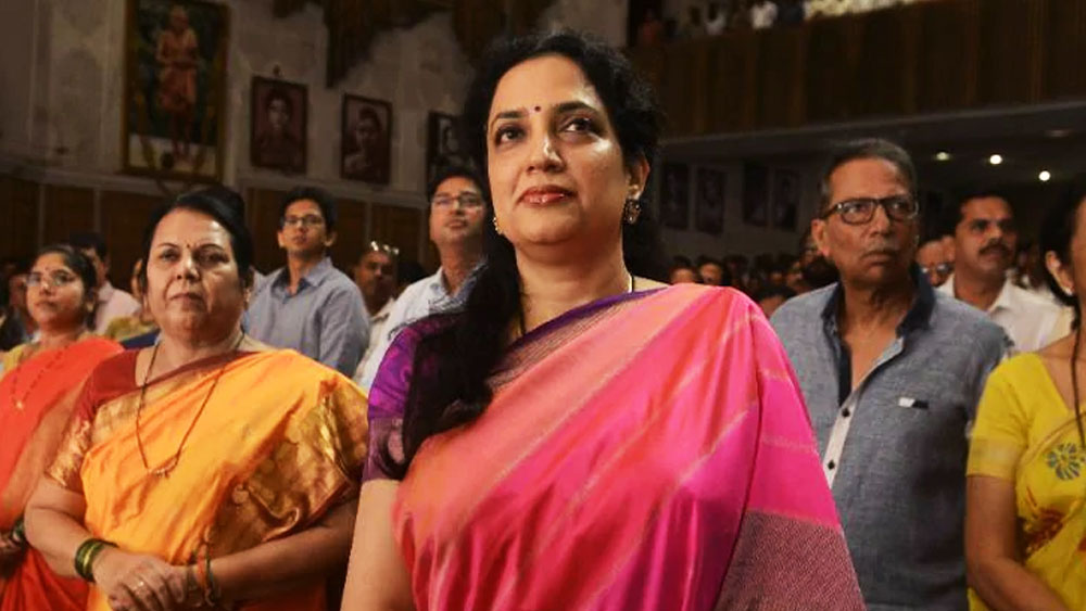 মহারাষ্ট্রের ডম্বিভলিতে মধ্যবিত্ত পরিবারে জন্ম রশ্মির।