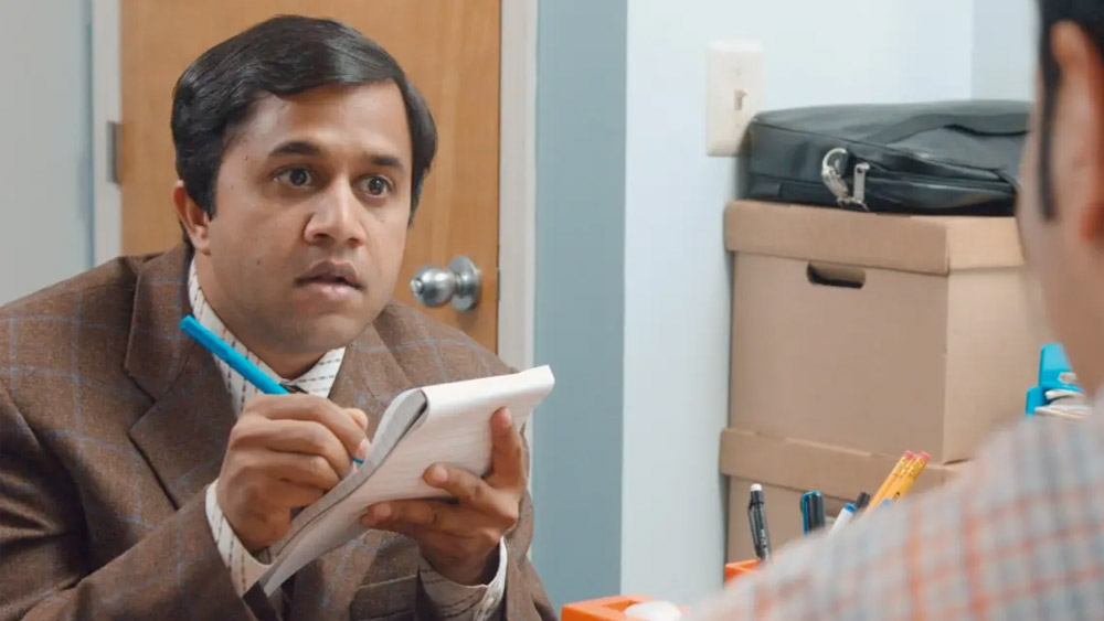 তিনি জানিয়েছেন, চতুরের চরিত্রে অভিনয় করার আগে নাকি তাঁকে কোনও হিন্দি ছবি দেখতেও বারণ করা হয়েছিল। তাঁর আমেরিকান স্টাইলে কথা বলার কায়দাই চতুরের চরিত্রে আলাদা মাত্রা এনে দিয়েছিল।