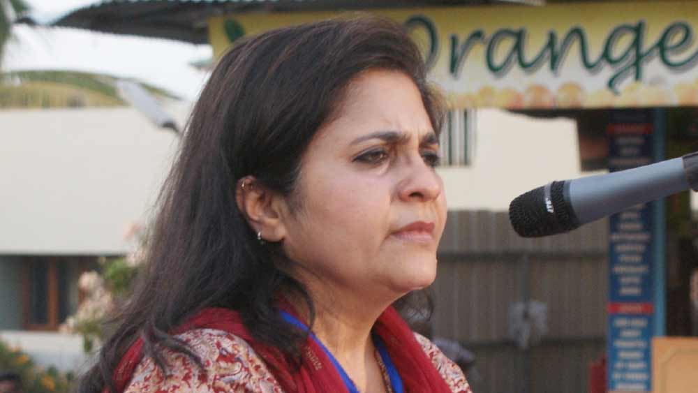 তিস্তার বিরুদ্ধে এফআইআরে উল্লেখ করা হয়েছে, ‘‘অন্য ব্যক্তি, সংস্থা এবং সংস্থার সঙ্গে যোগসাজশে বিভিন্ন গুরুতর অপরাধ, অপরাধমূলক ষড়যন্ত্র, আর্থিক এবং অন্যান্য সুবিধা নেওয়া ইত্যাদি অভিযোগের তদন্ত করা হবে।’’