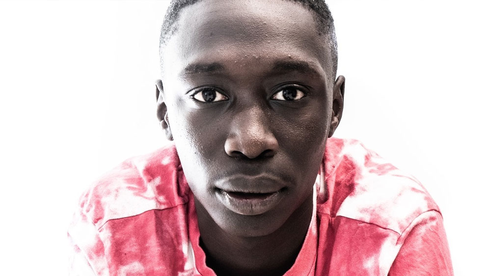 তখনই তিনি সিদ্ধান্ত নেন, মজার ভিডিয়ো বানিয়েই নেটমাধ্যমে দর্শকদের মনোরঞ্জন করবেন। ভিডিয়ো বানানো শুরুও করলেন খাবি। প্রথম এক মাসে তাঁর ভিডিয়ো মাত্র ন’জন দেখতেন। সাবস্ক্রাইবারের সংখ্যাও ছিল মাত্র দুই।