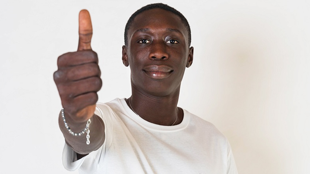 সেনেগাল থেকে আসার পরেও তাঁর কাছে ইতালির নাগরিকত্ব ছিল না। ২০২২ সালের ২৪ জুন ইতালি সরকার খাবিকে নাগরিকত্ব দেয়।