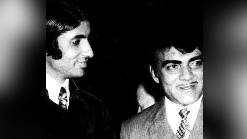 ‘বম্বে টু গোয়া’ ছবিতে মুখ্য চরিত্রে অভিনয় করতে দেখা গিয়েছিল অমিতাভকে। এই কাজের সুযোগ করে দিয়েছিলেন মেহমুদ নিজেই। সেলিম-জাভেদ জুটির সঙ্গে আলাপও করিয়ে দিয়েছিলেন তিনি।