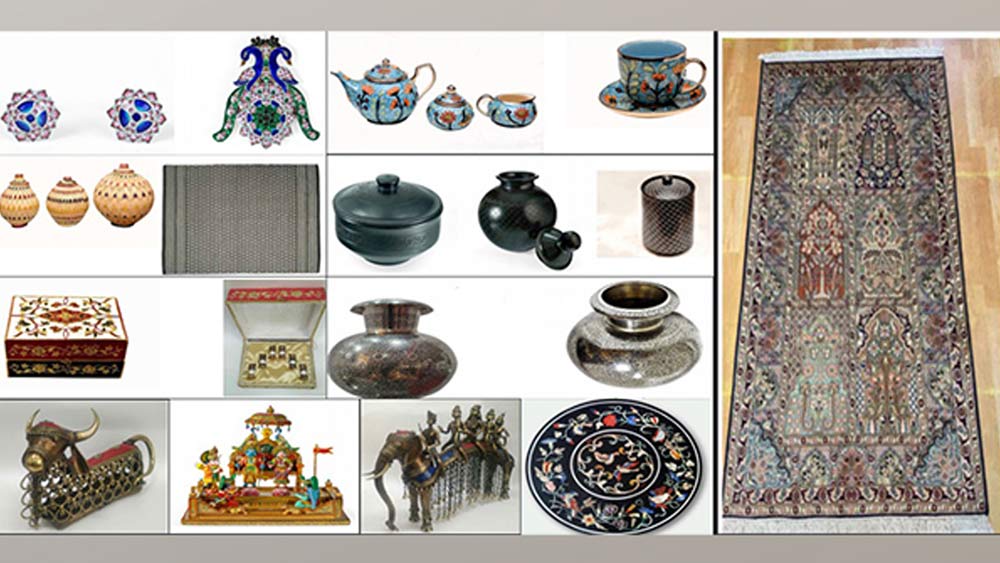 প্রীতির সঙ্গে উপহারও ছিল। ভারতীয় প্রধানমন্ত্রী খালি হাতে যাননি জার্মানিতে। আমেরিকা, ফ্রান্স, ব্রিটেন, জার্মানি-সহ সব রাষ্ট্রনেতার হাতেই কিছু না কিছু তুলে দিয়ে এসেছেন মোদী।