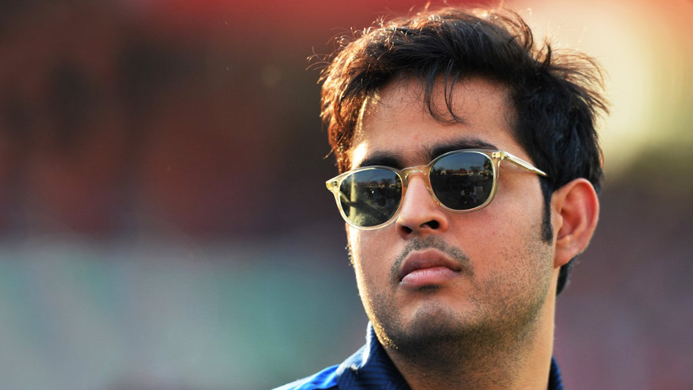 পরবর্তীতে, অর্থনীতি নিয়ে পড়াশোনা করতে তিনি বিদেশে পাড়ি দেন। আমেরিকার রোডে আইল্যান্ড এলাকার ব্রাউন ইউনিভার্সিটি থেকে স্নাতক স্তরের পড়াশোনা শেষ করেন।