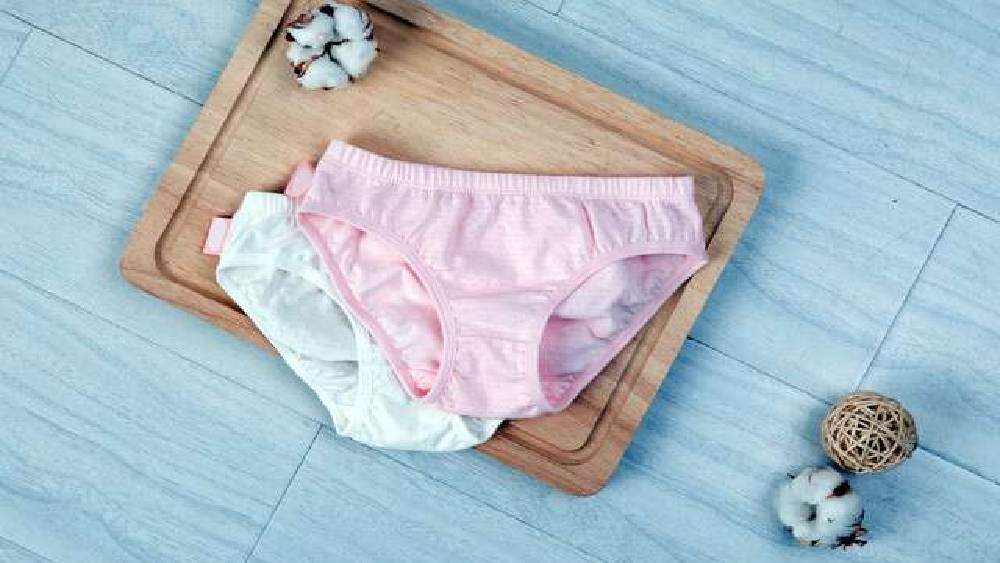 বর্ষায় আঁটোসাঁটো অন্তর্বাস পরবেন না।