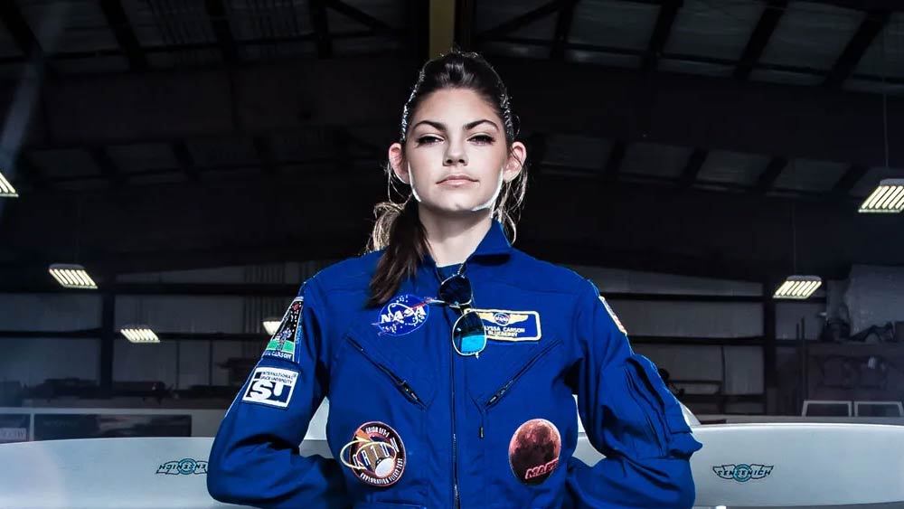 এমন অনেক পোস্ট নজরে পড়ছে, যেখানে দাবি করা হয়েছে মঙ্গল গ্রহে পা দিতে চলেছেন অ্যালিসা কারসন।