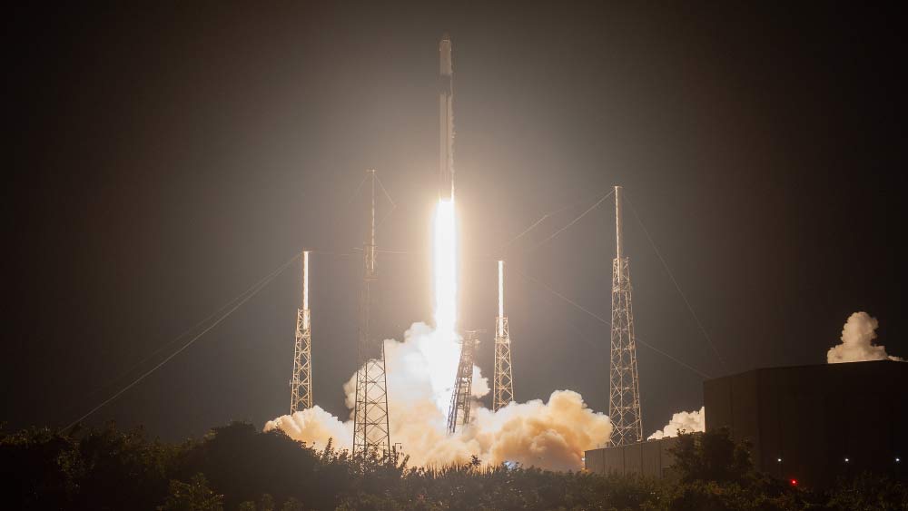 নাসার এক মুখপাত্র রয়টার্সকে জানিয়েছেন, নাসার বিভিন্ন অভিযানে আগ্রহী পড়ুয়াদের শামিল করা হয়। কিন্তু অ্যালিসা নামক কোনও ২০ বছর বয়সি পড়ুয়া কোনও অভিযানে নেই বলে সংস্থার তরফে জানানো হয়েছে।