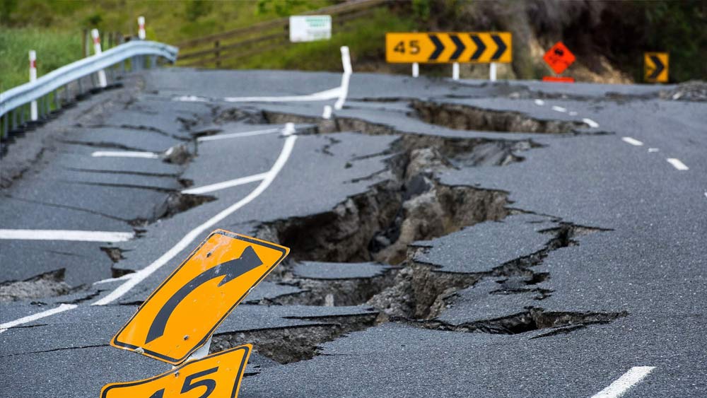 প্রযুক্তি এখন এতটাই এগিয়ে যে, ভূমিকম্প, বন্যা বা অন্য কোনও বিপর্যয়ের সময় ড্রোন ও রোবটের মাধ্যমে বিপর্যস্তদের উদ্ধার করা হয়। 
