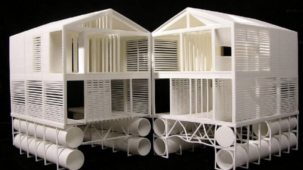 সম্প্রতি বন্যার হাত থেকে বাঁচার জন্যেও আধুনিক প্রযুক্তি ব্যবহার করছে জাপানের একটি সংস্থা। ‘ইচিজো কোমুতেন’ নামে আবাসন নির্মাণকারী সংস্থা প্রধানত বন্যাপ্রবণ এলাকার জন্য এক বিশেষ ধরনের বাড়ি তৈরি করছে।