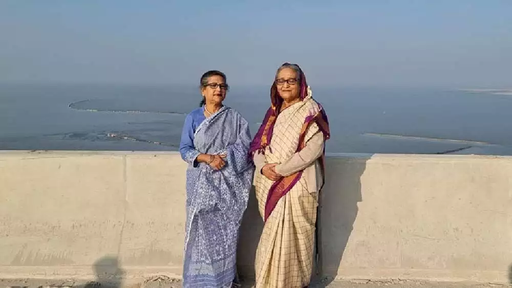 ১৯৭১-এ আমেরিকার বিদেশ সচিব হেনরি কিসিঙ্গার ব্যঙ্গ করে বাংলাদেশকে ‘তলা-বিহীন ঝুড়ি’ বলেছিলেন।