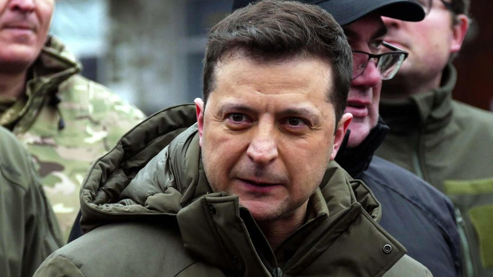 কাসপারভ জানিয়েছেন, পুতিন ভেবেছিলেন কিভের দখল পেতে তাঁর দু’দিন কিংবা তিন দিন লাগবে। তিনি ভাবতে পারেননি ইউক্রেনও প্রতিরোধ তৈরি করতে পারে।