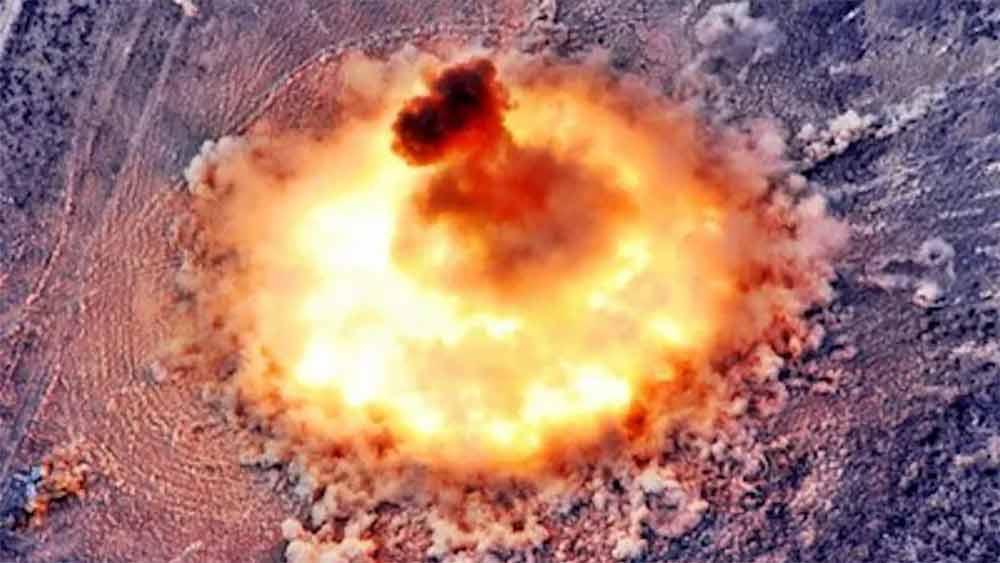 ইউক্রেনের বিরুদ্ধে যুদ্ধে কি ভ্যাকুয়াম বোমা ব্যবহার করেছে রাশিয়া? ভ্লাদিমির পুতিন সরকারের বিরুদ্ধে সোমবার এই অভিযোগ করেছে ইউক্রেন-সহ বিশ্বের একাধিক মানবাধিকার সংগঠন। যদিও এ বিষয়ে সরকারি ভাবে মুখ খোলেনি মস্কো।