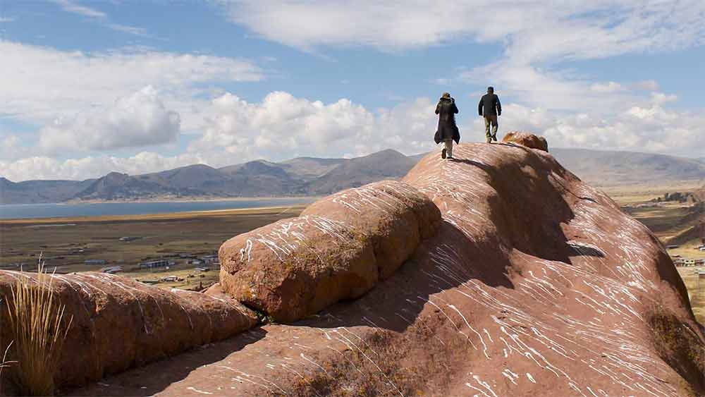 ‘স্বর্গের দরজা’-র সঙ্গে ঈশ্বরের যোগসূত্র টেনে ধরা হলেও তা কতটা বিশ্বাসযোগ্য, সে নিয়েও তর্কের শেষ নেই। যদিও পেরুর একটি পাহাড়ে কী ভাবে ওই দরজাটি গড়ে উঠল, তার ব্যাখ্যা দিতে হিমশিম খাচ্ছে আধুনিক বিজ্ঞান।