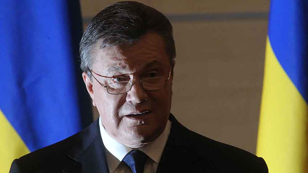 ২০১৩ থেকে লাগাতার গণ আন্দোলনের মুখে পড়ে সরকার ভেঙে পড়ে। পালিয়ে যান ইয়ানুকোভিচ।