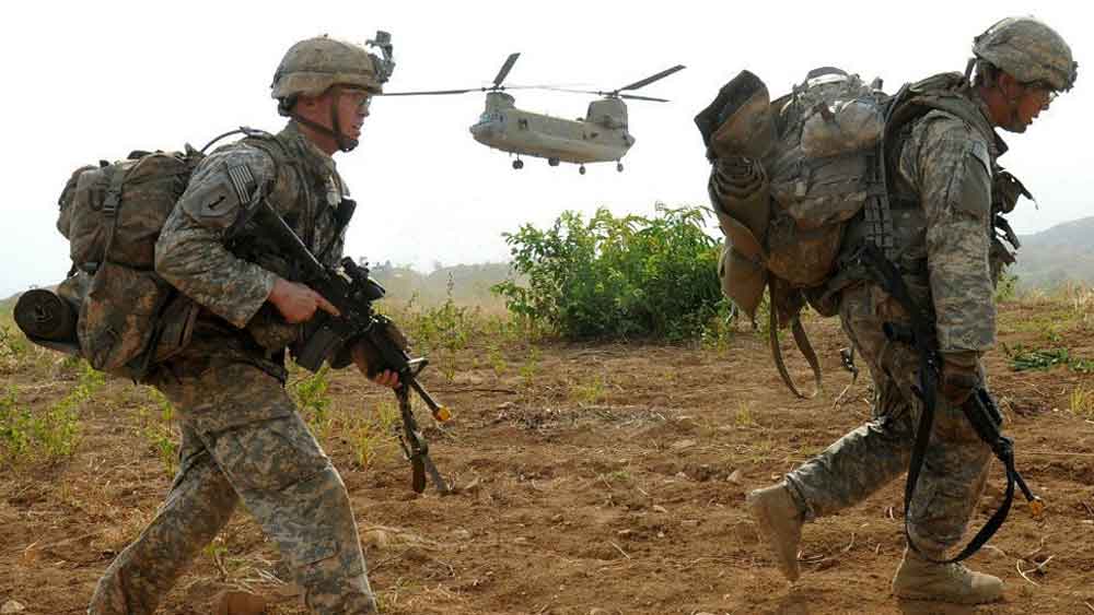 এর পর আর দেরি না করে পারমাণবিক অস্ত্ররোধী বিমানের প্রথম পরীক্ষা উড়ান সেরে ফেলল আমেরিকা। যেন পরোক্ষে মস্কোকে বুঝিয়ে দেওয়া হল সম্ভাব্য পরমাণু যুদ্ধের জন্য তৈরিই আছে আমেরিকা!