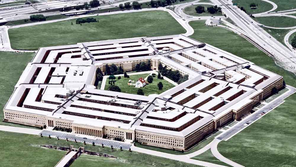 পেন্টাগন জানিয়েছে, আমেরিকার বিমানবাহিনীর ওই পরমাণু অস্ত্ররোধী বিমানটি গত সোমবার পরীক্ষামূলক ভাবে ওড়ানো হয় নেব্রাস্কায় বিমানবাহিনীর ঘাঁটি থেকে। সাড়ে চার ঘণ্টার উড়ানে বিমানটিকে উড়িয়ে নিয়ে যাওয়া হয় শিকাগোয়।