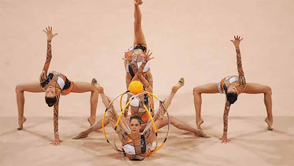 শুধুমাত্র ধনকুবের ব্যবসায়ী হিসাবেই যে পুতিনের সঙ্গে উসমানভের ঘনিষ্ঠতা বেড়ে উঠেছিল, এমনটা নয় বলেও দাবি উঠছে। উসমানভের স্ত্রী ৭৩ বছরের ইরিনা ভাইন হলেন রাশিয়ার রিদ্যমিক জিমন্যাস্টিক্স দলের প্রধান কোচ। 