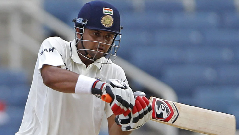 ছয় নম্বরে আসেন সুরেশ রায়না। পর পর উইকেট পরে যাওয়ায় মিডল অর্ডারে দলের হাল ধরেন। প্রথম ইনিংসে করেন গুরুত্বপূর্ণ ৮০ রান। দ্বিতীয় ইনিংসে করেন ২৭ রান। ছয় ওভার হাত ঘুরিয়ে একটি উইকেটও পান। দেশের হয়ে খেলেছেন ১৮টি টেস্ট, মোট সংগ্রহ ৭৬৮ রান।