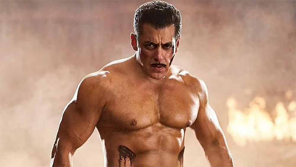 বলিউডের অন্দরের অনেকের দাবি, ‘ইনশাল্লাহ’-তে বন্ধু সুস্মিতা সেনকে একটি নাচের দৃশ্যে সুযোগ করে দেওয়ার প্রস্তাব দিয়েছিলেন সলমন। তাতে নাকি রাজি হননি ভন্সালী। ছবির মুক্তির দিন স্থির করা নিয়েও দু’জনের মতের মিল হয়নি। সব মিলিয়ে আজও বিশ বাঁও জলে ‘ইনশাল্লাহ’!