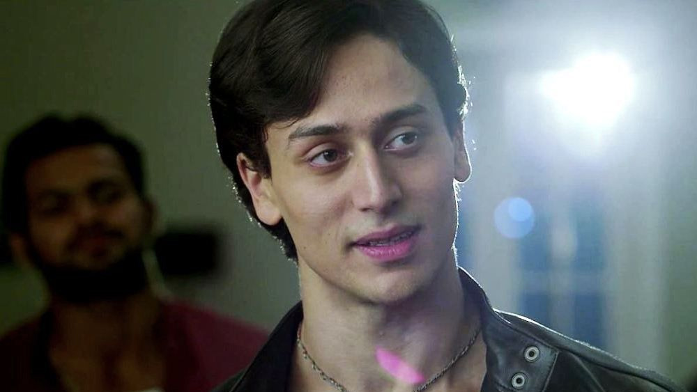 সাজিদ নাদিয়াদওয়ালার ‘হিরোপন্তি’ ছবিতেই বলিউডে সফর শুরু টাইগারের। সম্প্রতি এক অনুষ্ঠানে এসে তা নিয়ে এক মজার গল্প ফাঁস করেছিলেন প্রযোজক সাজিদ।