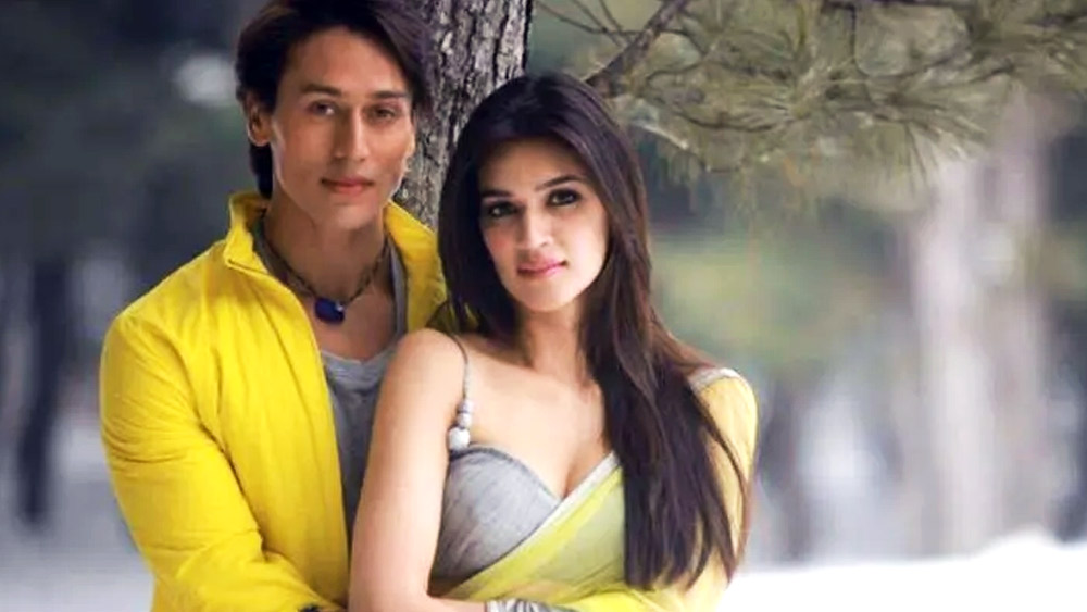 আপাতত শ্যুটিং শেষ হয়েছে টাইগারের নতুন ছবি ‘হিরোপন্তি ২’-র। এ ছাড়া কাজ চলছে ‘গণপত’ নামে আর একটি ছবিরও। এি ছবিতে তাঁর বিপরীতে নায়িকা হিসেবে দেখা যাবে কৃতী শ্যাননকে।