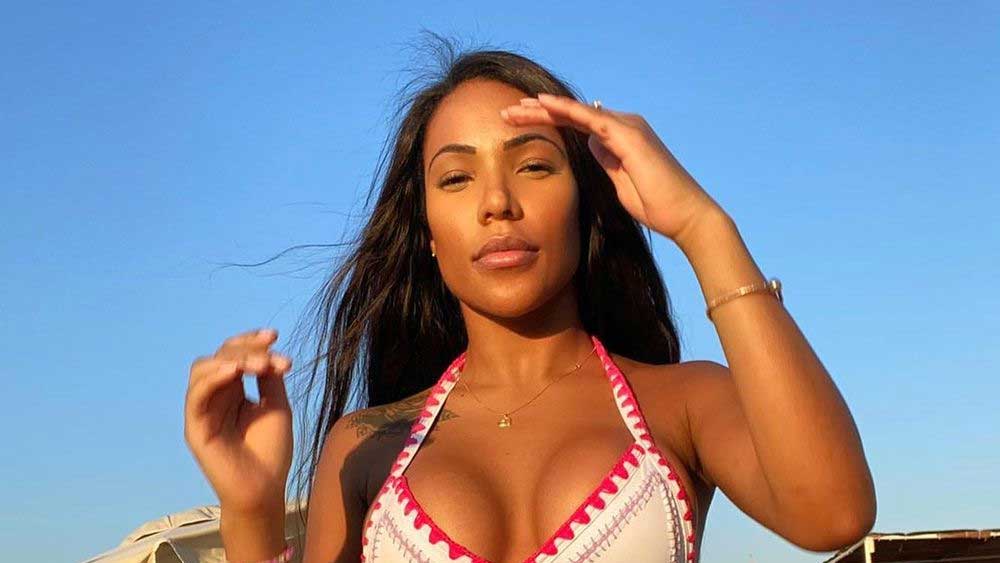 সঙ্গীর চালচলন নিয়ে যদি মনে সন্দেহ থাকে, তখনই তাঁরা ক্যারোলিনার সঙ্গে যোগাযোগ করেন। অনুরোধ করেন প্রেমিক মানুষটির জন্য কঠিন পরীক্ষার জাল পাতার। 