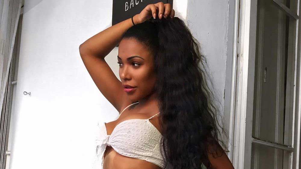 যদিও ক্যারোলিনা নিজে এই জালকে ‘জাল’ না বলে ‘মধুফাঁদ’ বলতে পছন্দ করেন। 