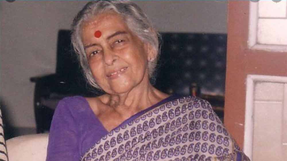 শেষজীবনে একলাই কেটেছে নলিনীর। ১৯৪৫ সালে পরিচালক বীরেন্দ্র দেশাইয়ের সঙ্গে বিয়ে হয়েছিল তাঁর। তবে তা মাত্র বছর তিনেক টিকেছিল। এর পর ১৯৬০ সালে অভিনেতা প্রভু দয়ালের সঙ্গে সংসার পাতেন। ২০১০ সালের ২২ ডিসেম্বর চেম্বুরে মারা যান তিনি। যদিও মৃত্যুর পর তিন দিন ওই বাংলোতেই পড়েছিল ৮৪ বছরের বৃদ্ধা নলিনীর দেহ। পড়শিরা জানিয়েছিলেন, ২০০১ সালে স্বামীর মৃত্যুর পর মেলামেশা বন্ধ করে দেন নলিনী। আর্থিক দিক থেকেও দুর্বল হয়ে পড়েছিলেন।