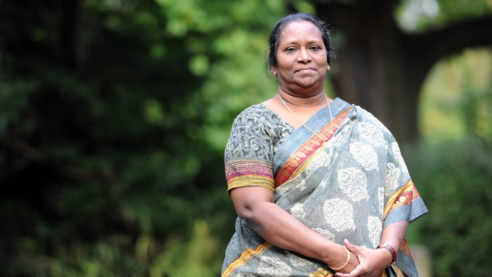 রুথ মনোরমা: বেঙ্গালুরু নিবাসী রুথ দলিত ও প্রান্তিক মানুষের অধিকার রক্ষার লড়াইয়ে একেবারে প্রথম সারির মুখ। ২০০৬ সালে মনোরমা রাইট লাইভলিহুড পুরস্কারে পান। সামাজিক অধিকার রক্ষার লড়াইয়ে এই পুরস্কারকে নোবেল পুরস্কারের বিকল্প হিসেবে ধরা হয়।